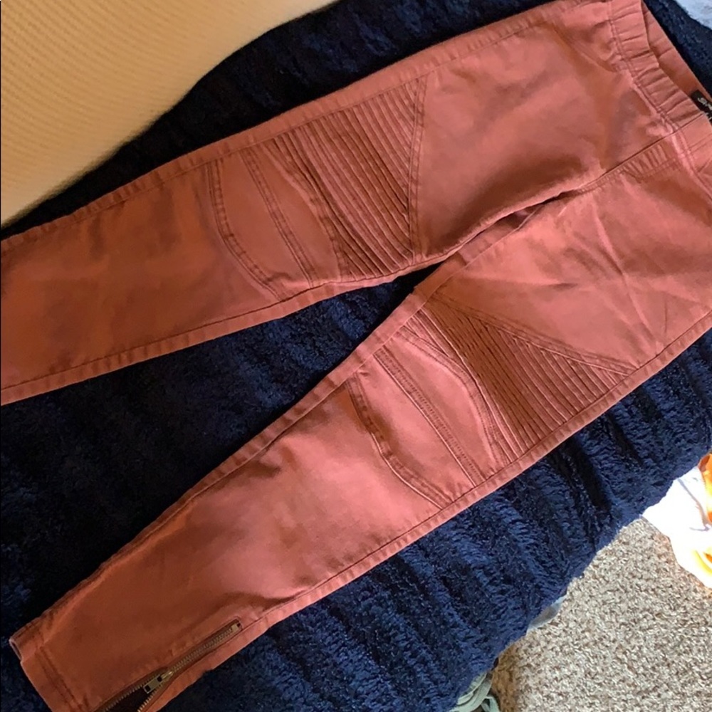 Red skinny jeans